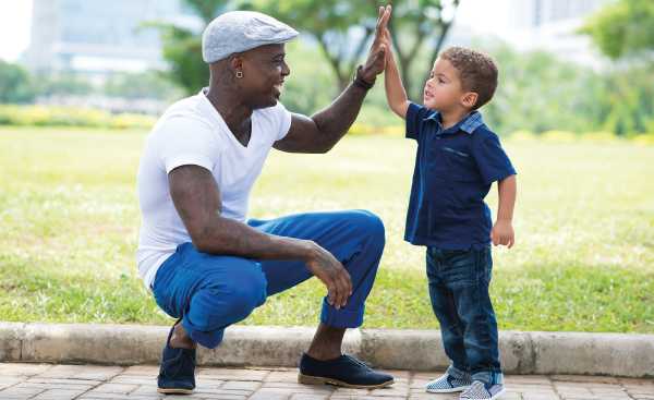 8 WAYS TO BE A GREAT DAD