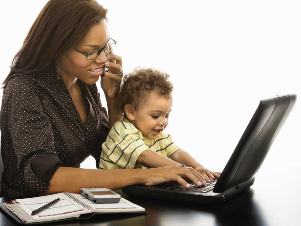 TOUGH CHOICE FOR MUMS To work or stay at home?