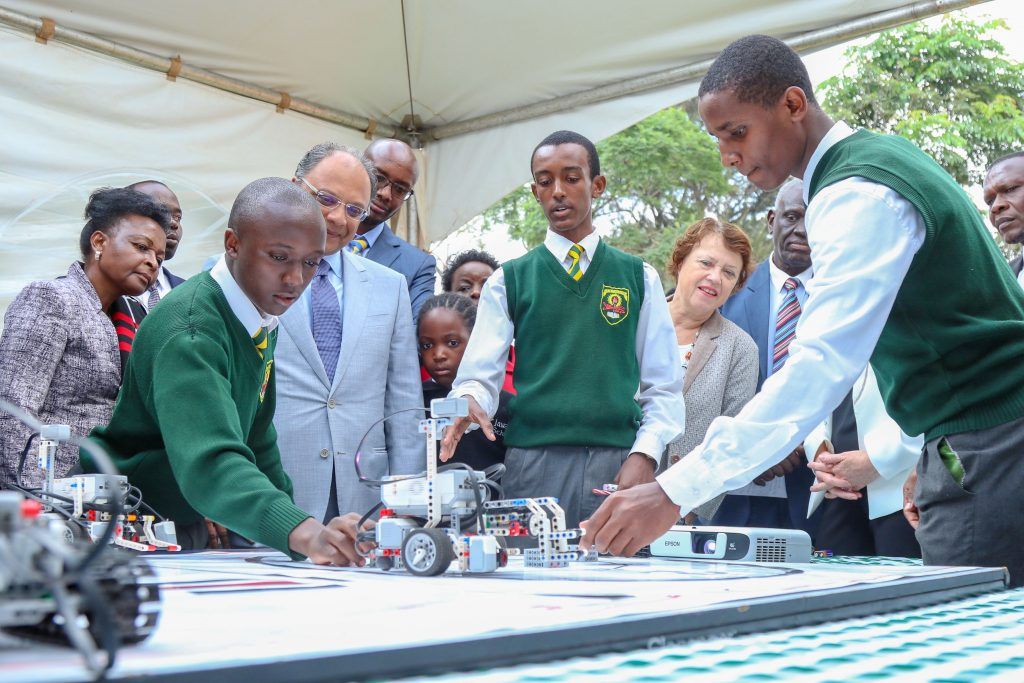 Migori students receive scientists' award