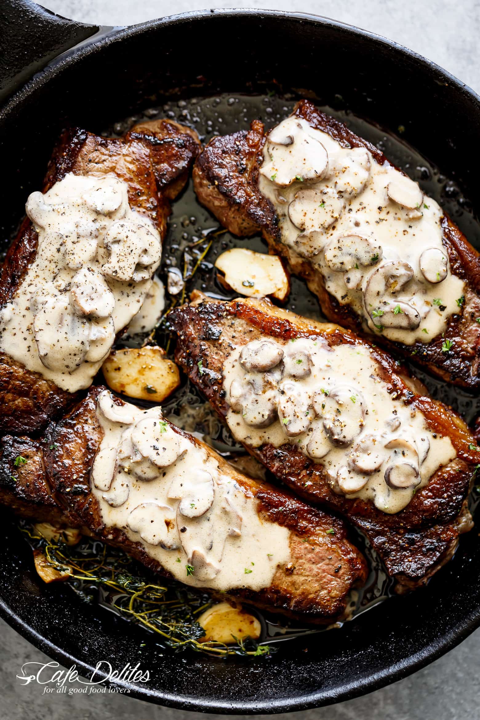 Recipe: Pan-fried steak with creamy garlic and mushroom sauce