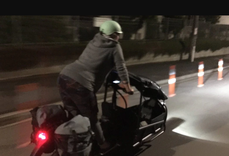 New Zealand MP cycles to hospital while in labour