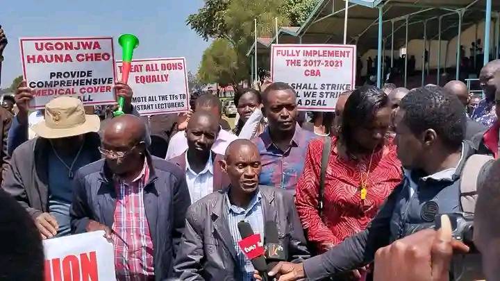 University lecturers begin nationwide strike