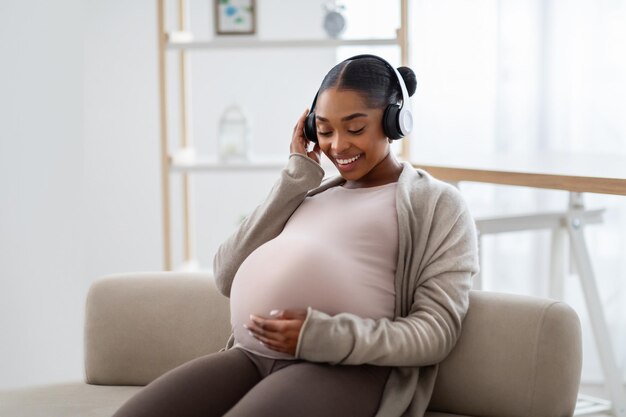 Benefits  Of Listening To Music While Pregnant For Your Baby