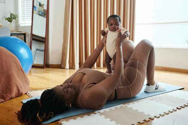 6 Postpartum Fitness Hacks for New Mums