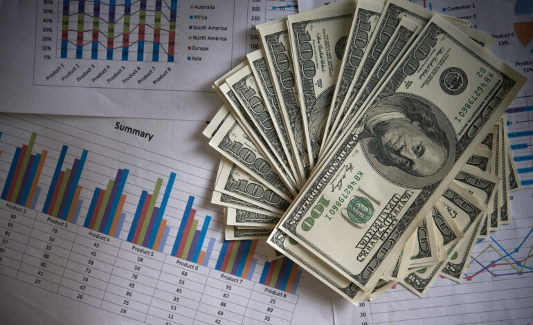 Paramount Outbids Netflix in Bid War in ‘Hostile Takeover’