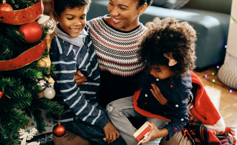 Why You Should Create a Screen-Free Christmas Eve Focused on Family Fun