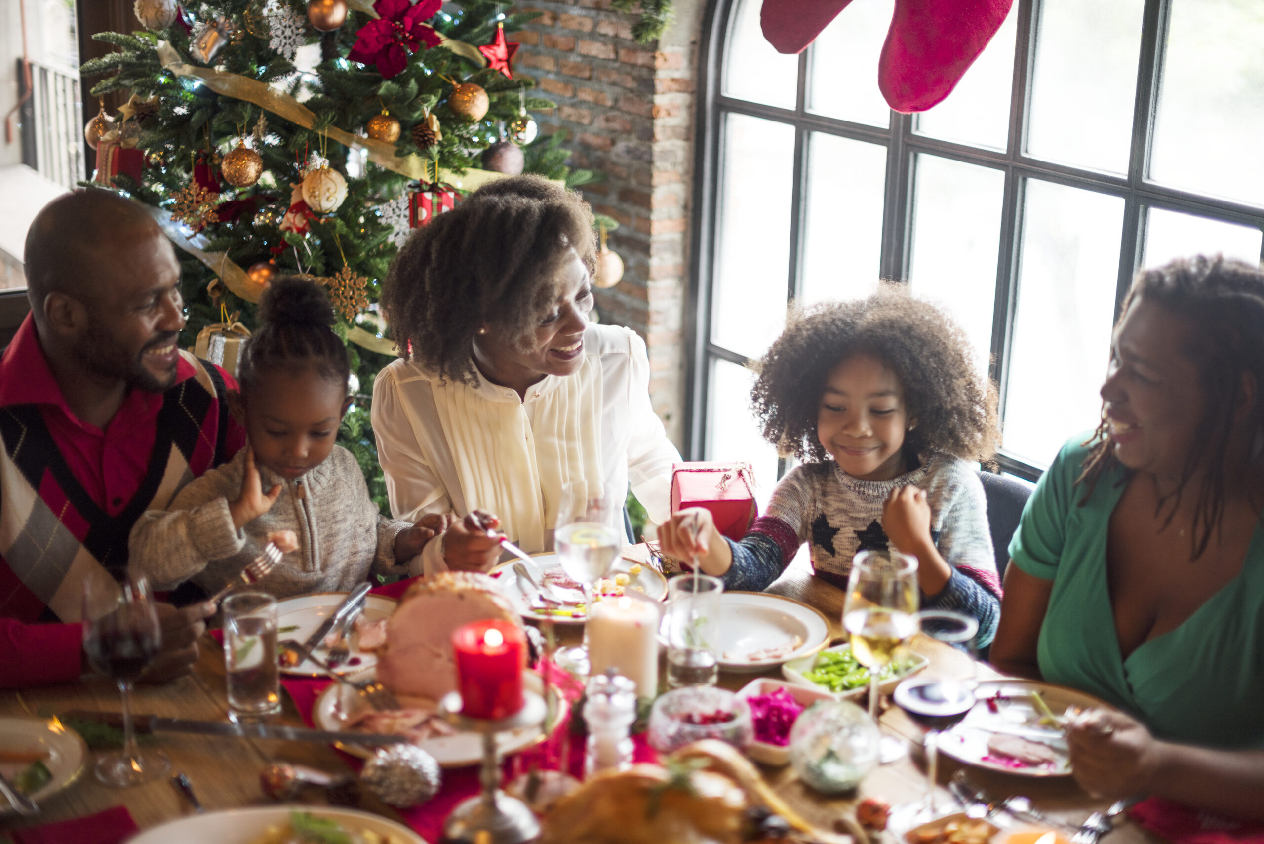 Fun Ways for the Whole Family to Enjoy Christmas Morning Together