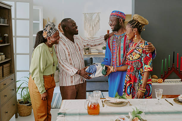 Finding Positive Ways to Manage Visits from Extended Family During the Year-End